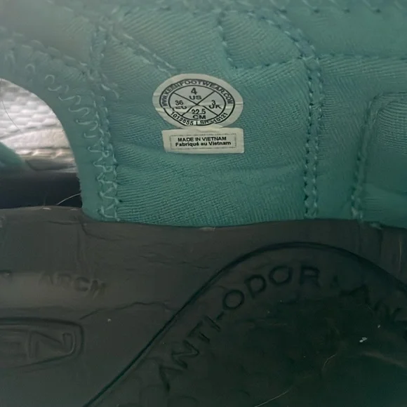 Girls Keen Teal washable hiking sandals size 4 - Picture 3 of 6